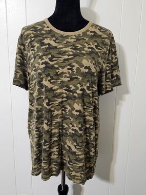 Banana Republic Camo Tee Large Vintage Army Print T Shirt Women L Flaw